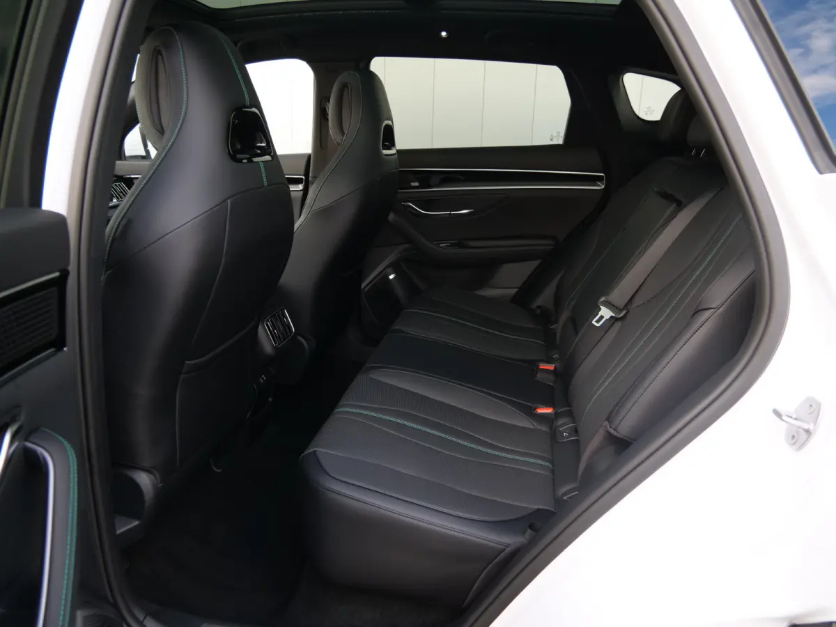 1.5 DM-i FWD Comfort 218 Pk 26,6 kWh PHEV Leder / Panoramadak / 125 km elektr. actieradius