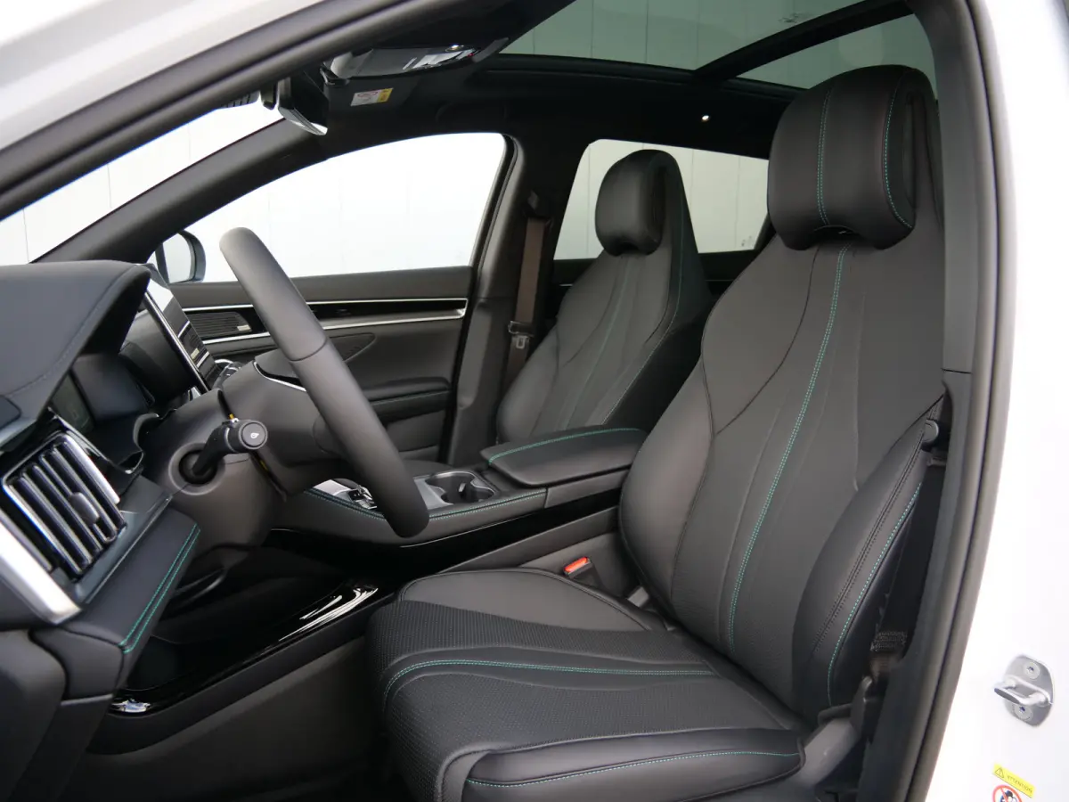 1.5 DM-i FWD Comfort 218 Pk 26,6 kWh PHEV Leder / Panoramadak / 125 km elektr. actieradius