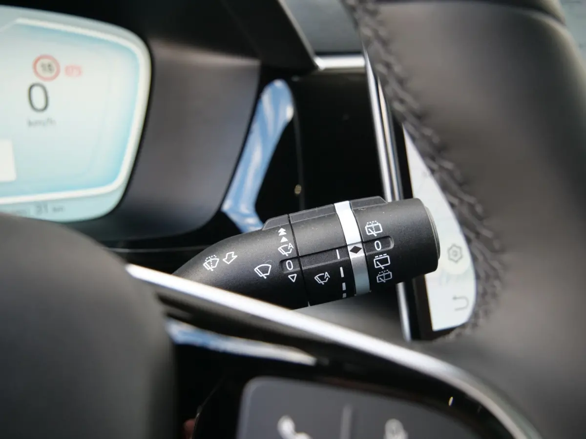 1.5 DM-i FWD Comfort 218 Pk 26,6 kWh PHEV Leder / Panoramadak / 125 km elektr. actieradius