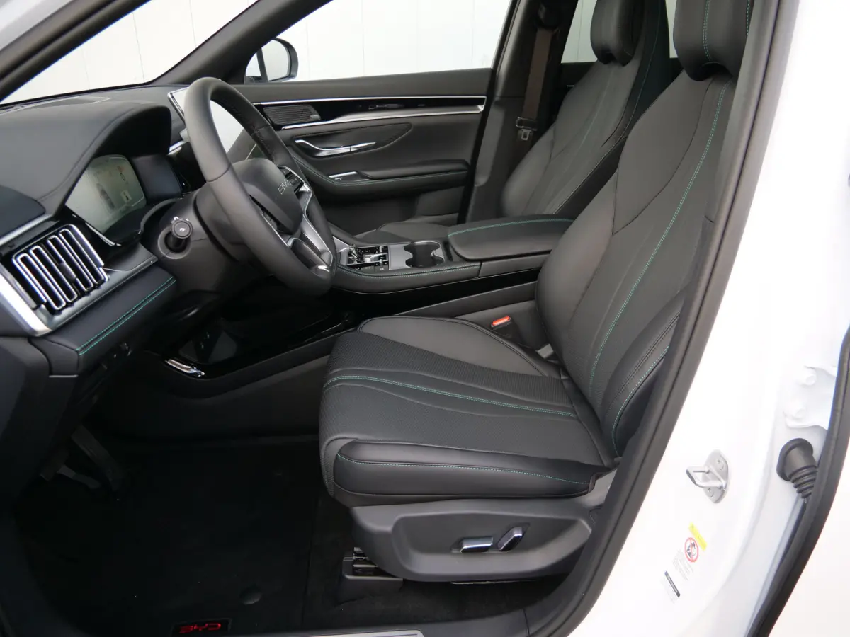 1.5 DM-i FWD Comfort 218 Pk 26,6 kWh PHEV Leder / Panoramadak / 125 km elektr. actieradius