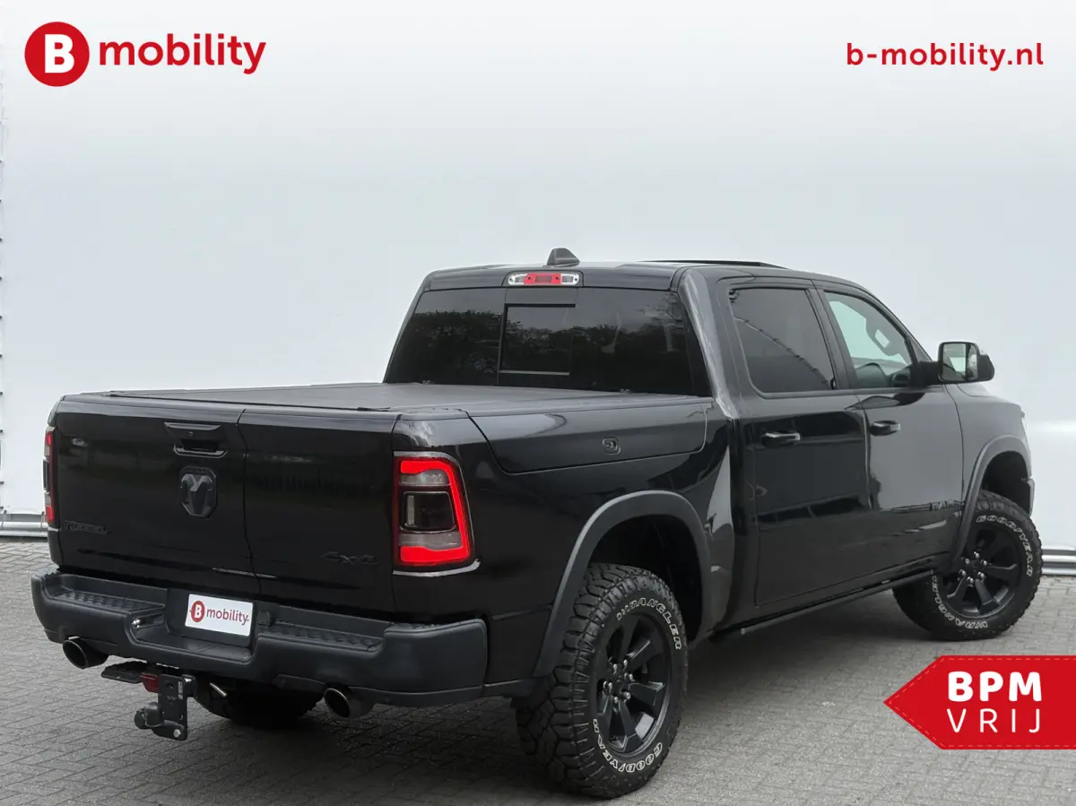 1500 5.7 V8 HEMI 4x4 Crew Cab REBEL Longhorn Panoramadak | Trekhaak | RAM BOX | Leer | Apple CarPlay | Camera