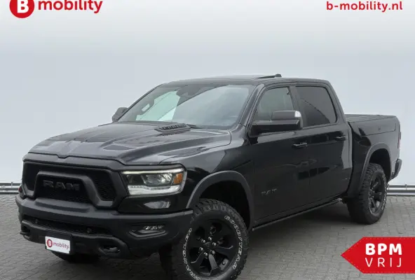 1500 5.7 V8 HEMI 4x4 Crew Cab REBEL Longhorn Panoramadak | Trekhaak | RAM BOX | Leer | Apple CarPlay | Camera