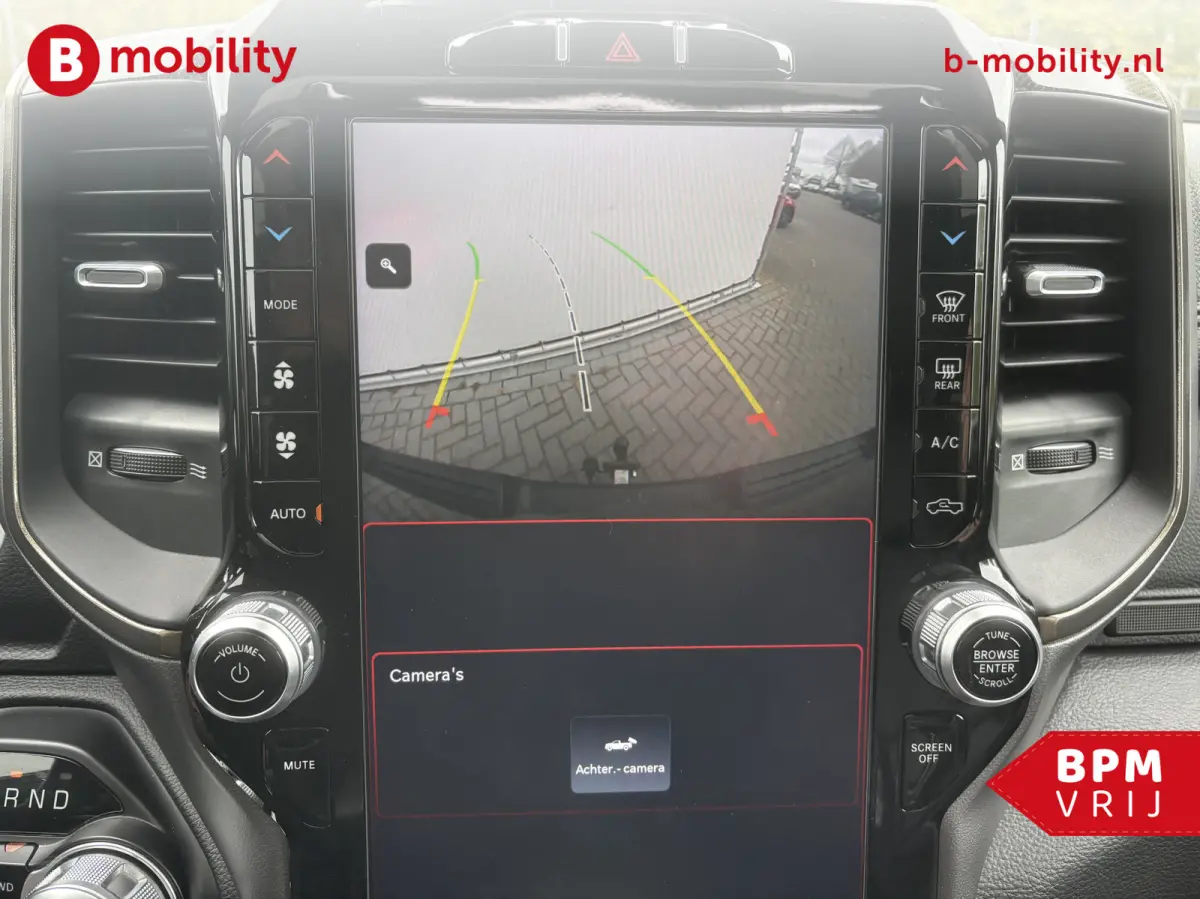 1500 5.7 V8 HEMI 4x4 Crew Cab REBEL Longhorn Panoramadak | Trekhaak | RAM BOX | Leer | Apple CarPlay | Camera