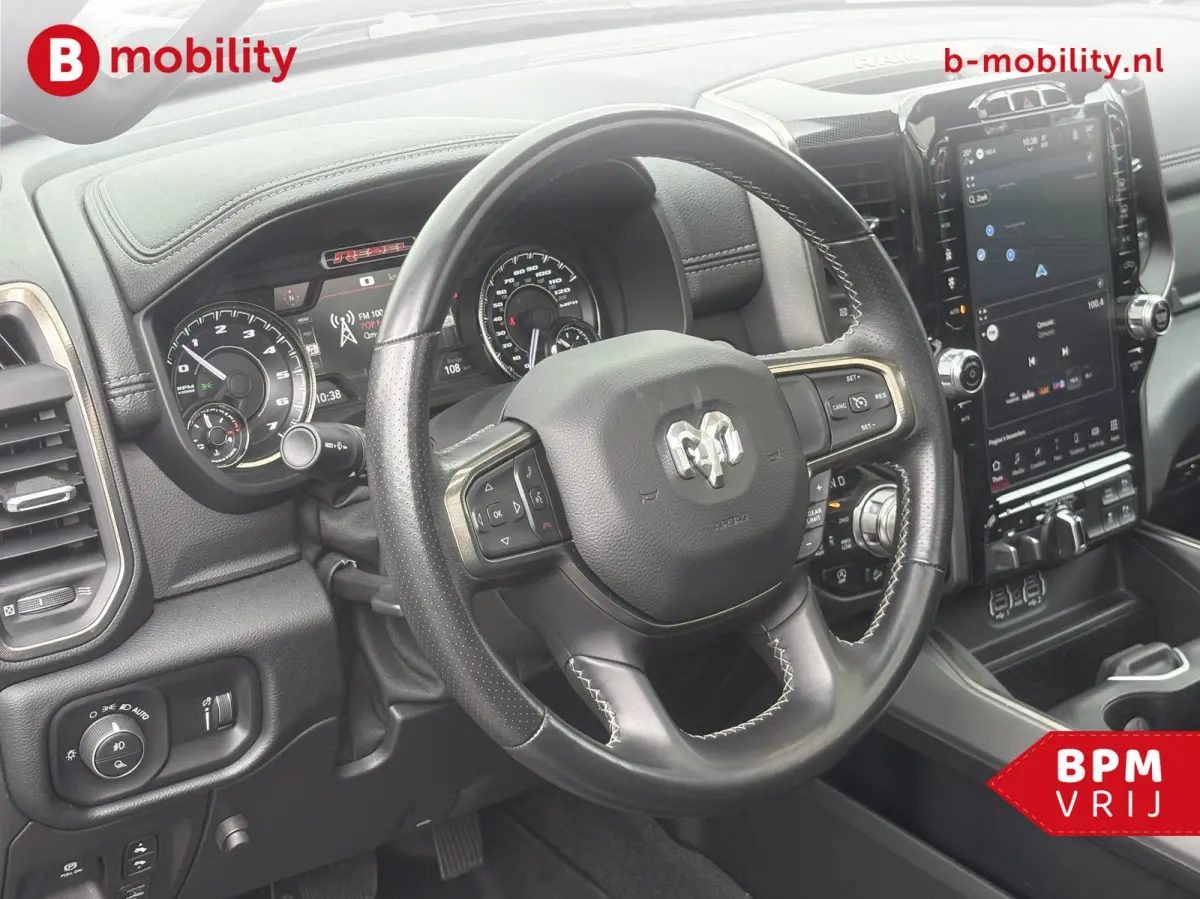 1500 5.7 V8 HEMI 4x4 Crew Cab REBEL Longhorn Panoramadak | Trekhaak | RAM BOX | Leer | Apple CarPlay | Camera