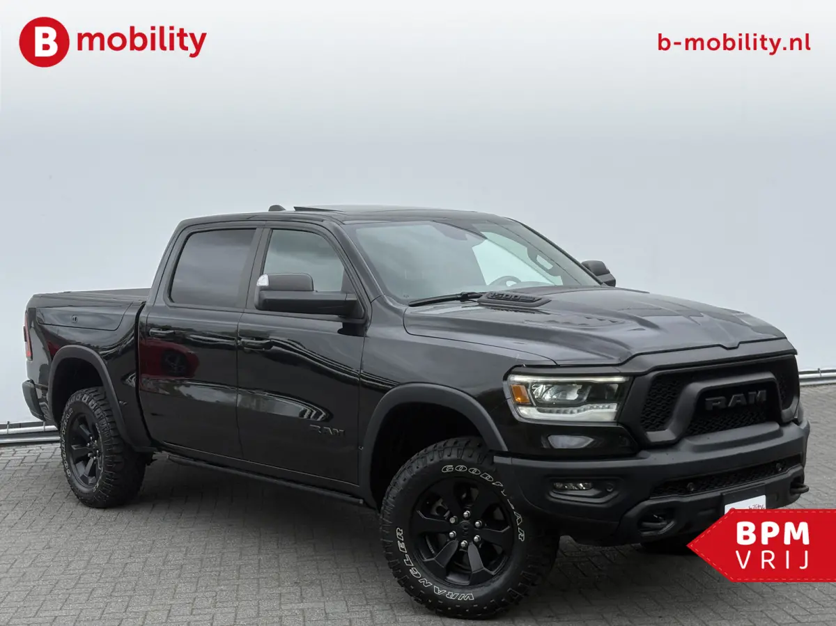1500 5.7 V8 HEMI 4x4 Crew Cab REBEL Longhorn Panoramadak | Trekhaak | RAM BOX | Leer | Apple CarPlay | Camera