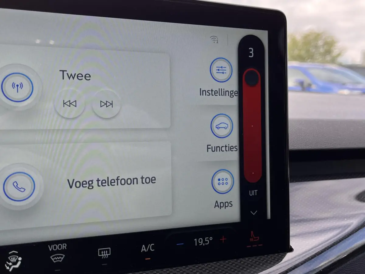 1.0 EcoBoost Hybrid ST Line 155PK Automaat Trekhaak Winterpack Cruise Camera Parkeersensoren Climate Full-LED Keyless Privacy Glass *1500KG Trekgewicht*