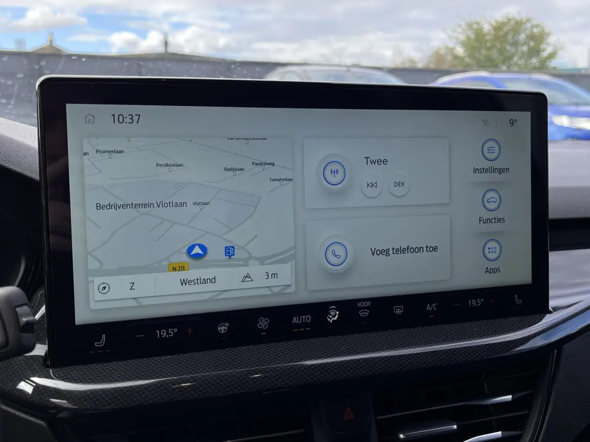 1.0 EcoBoost Hybrid ST Line 155PK Automaat Trekhaak Winterpack Cruise Camera Parkeersensoren Climate Full-LED Keyless Privacy Glass *1500KG Trekgewicht*