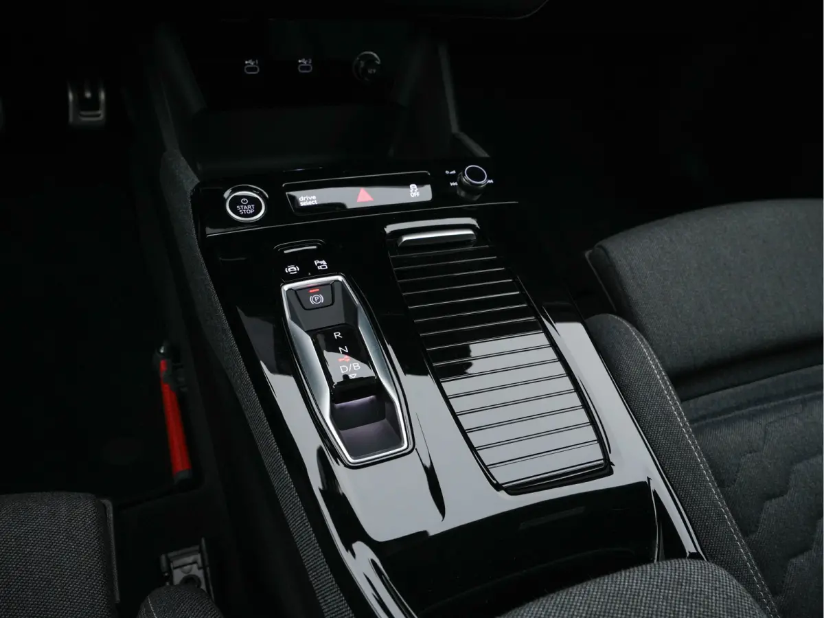 S edition 83 kWh [ 3-Fase-11kW ] {SOH-100%} (INCL-BTW) *MATRIX-LED | ADAPTIVE-CRUISE | TOP-VIEW | BLINDSPOT | KEYLESS | MEMORY-PACK | WIDESCREEN-COCKPIT | PRIVACY-GLASS | SHIFT-PADDLES | HEA