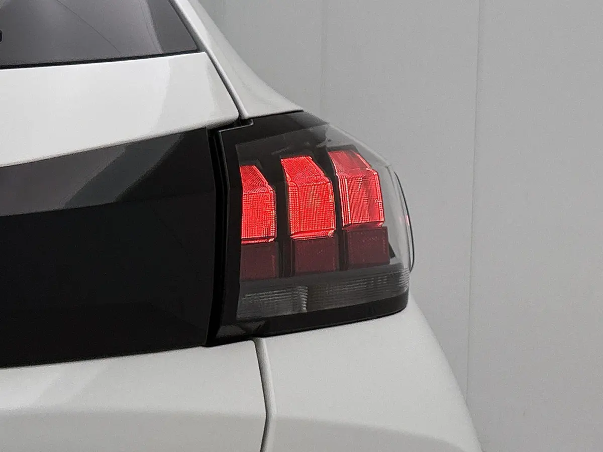 1.2 Active Pack | 1ste eigenaar | Parkeersensoren | Navigatie | 16"LMV | Airco | AppleCarPlay/Android