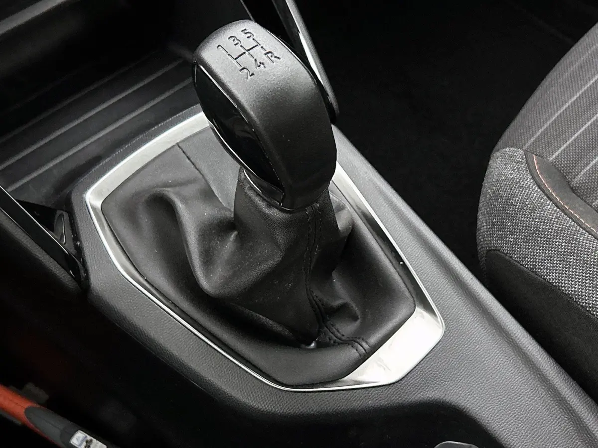 1.2 Active Pack | 1ste eigenaar | Parkeersensoren | Navigatie | 16"LMV | Airco | AppleCarPlay/Android
