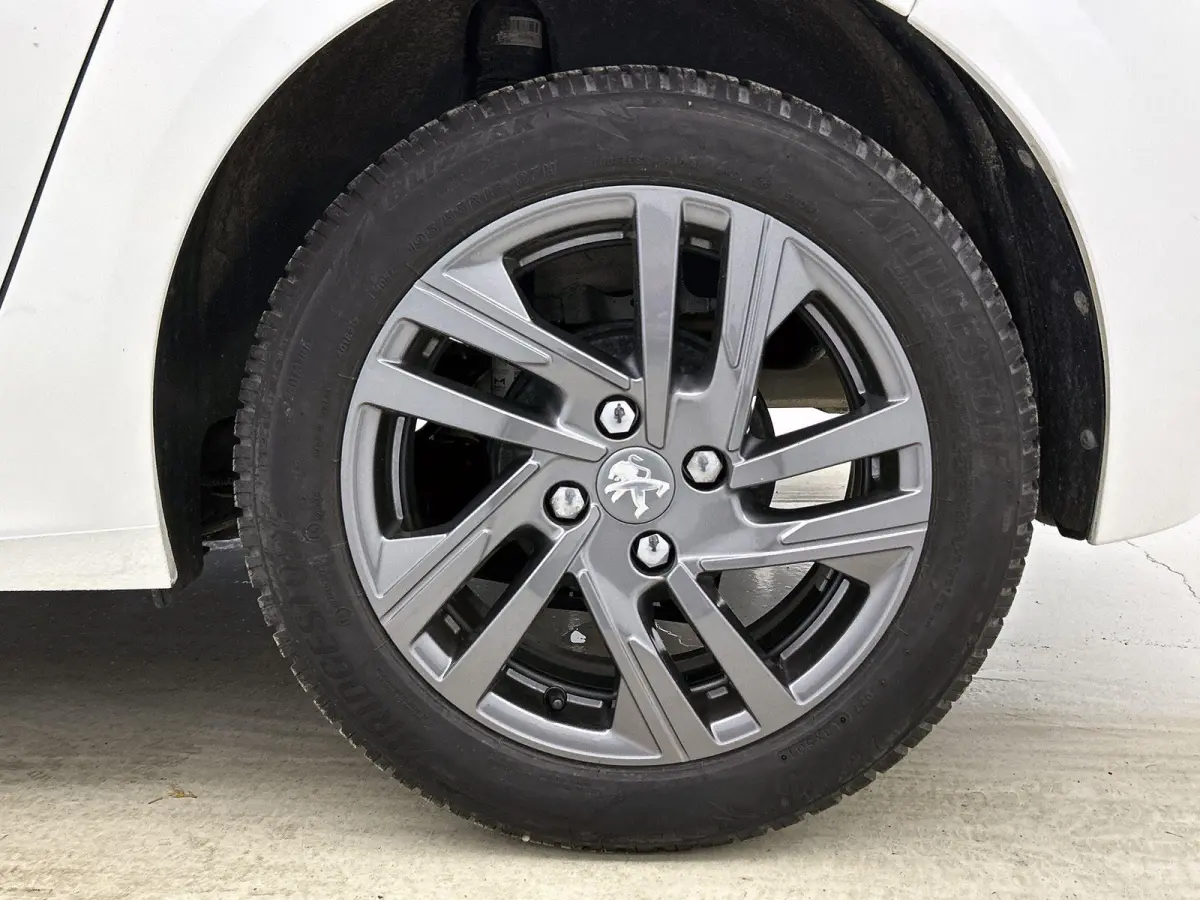 1.2 Active Pack | 1ste eigenaar | Parkeersensoren | Navigatie | 16"LMV | Airco | AppleCarPlay/Android