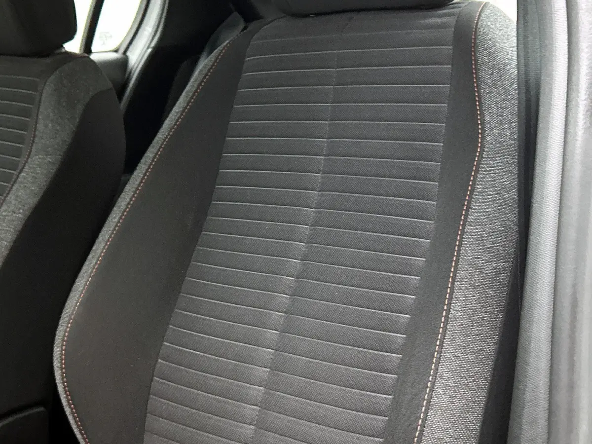 1.2 Active Pack | 1ste eigenaar | Parkeersensoren | Navigatie | 16"LMV | Airco | AppleCarPlay/Android