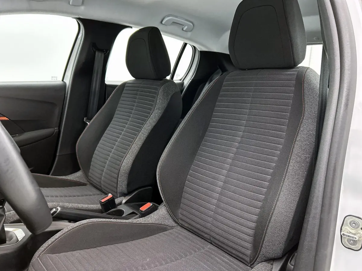 1.2 Active Pack | 1ste eigenaar | Parkeersensoren | Navigatie | 16"LMV | Airco | AppleCarPlay/Android