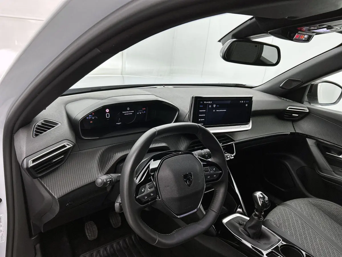 1.2 Allure 100pk | Apple Carplay/Android Auto | Climate Control | Cruise Control | 17"LMV | Parkeersensoren | LED | Apple Carplay/Android Auto |