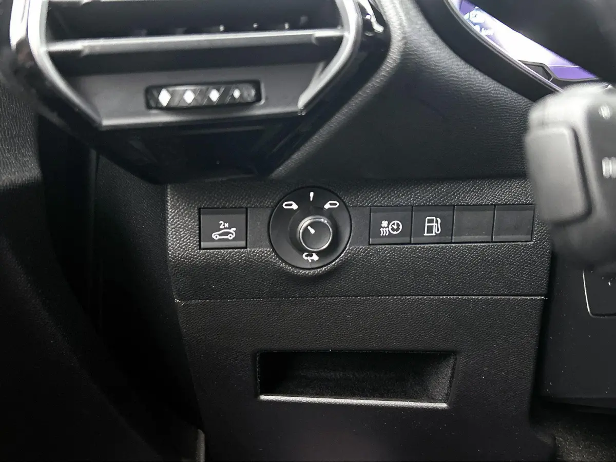 E-Tense Rivoli 225pk Automaat | Elektrische Bestuurdersstoel | Elektrische Klep | Navigatie | Climate Control | Cruise Control | 19"LMV | Matrix-LED | Leder |