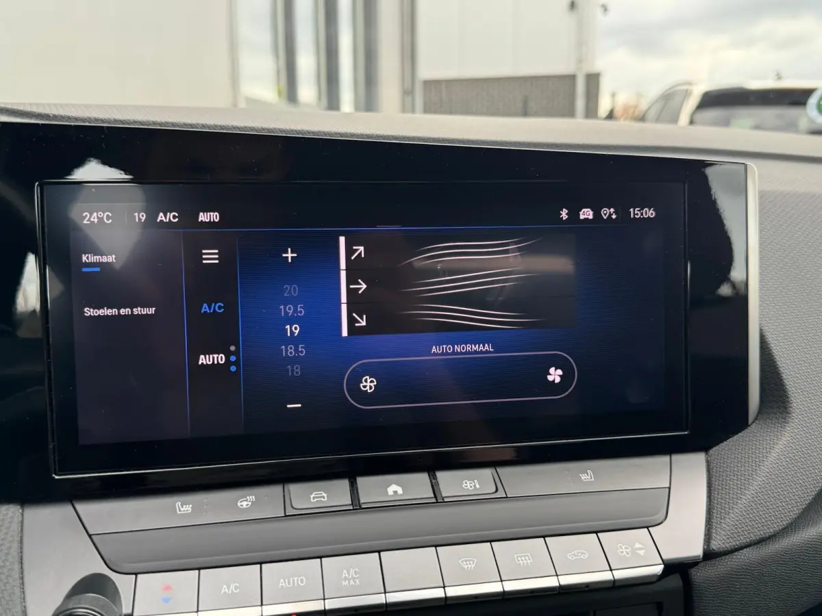 1.2 Business Edition | Nieuwe Distributie | LED | Camera | CarPlay | Navigatie | Cruise | Climate | Lichtmetaal | Stuur/Stoelverwarming