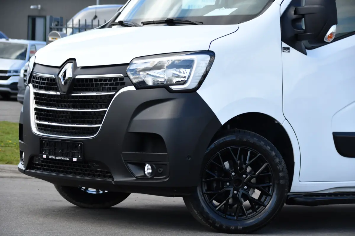 T35 2.3 dCi 150 L2H2 PB Edition Camera, Cruise, Carplay, LED, Trekhaak, Automaat, 150pk, Sensoren, NAVI, Uniek!