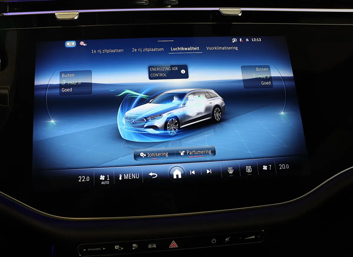 300 e AMG 53 Look / HYPERSCREEN / Massage / Burmester 4D / Head Up / 360 Camera / Acc / Open Panoram