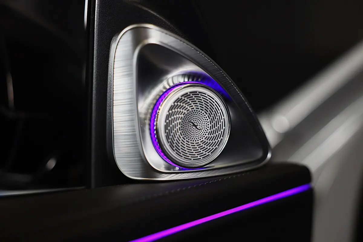 300 e AMG 53 Look / HYPERSCREEN / Massage / Burmester 4D / Head Up / 360 Camera / Acc / Open Panoram