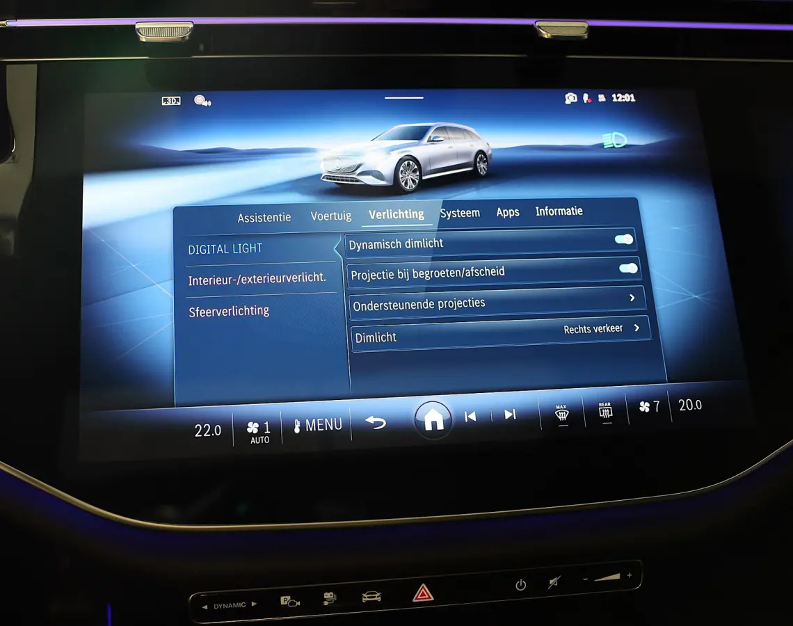 300 e AMG 53 Look / HYPERSCREEN / Massage / Burmester 4D / Head Up / 360 Camera / Acc / Open Panoram