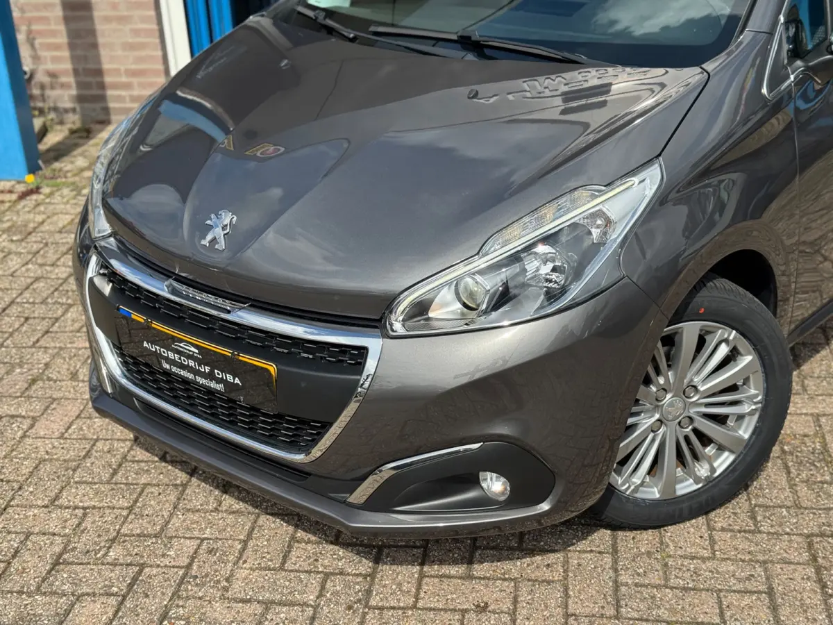 1.2 PureTech GT-line 2018 Grijs NAVI CLIMA NAP!