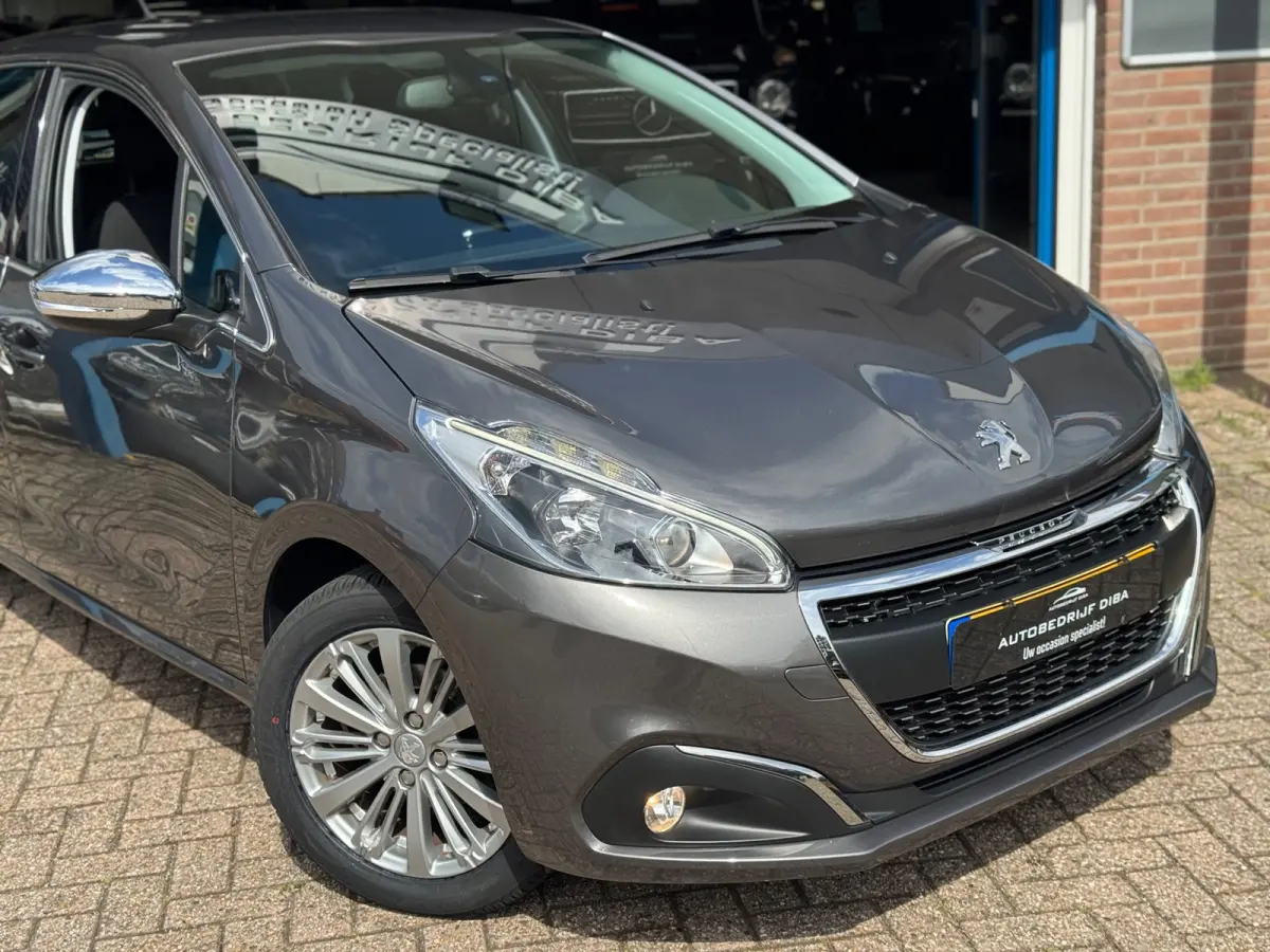 1.2 PureTech GT-line 2018 Grijs NAVI CLIMA NAP!
