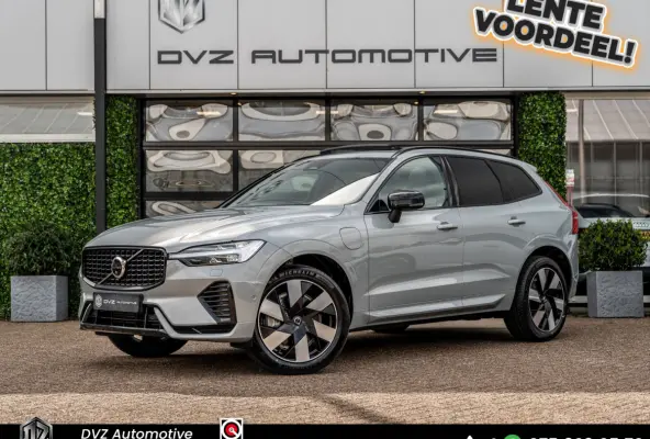 2.0 T6 Plug-in hybrid AWD Plus Dark | Pano | Surround View | H/K Sound