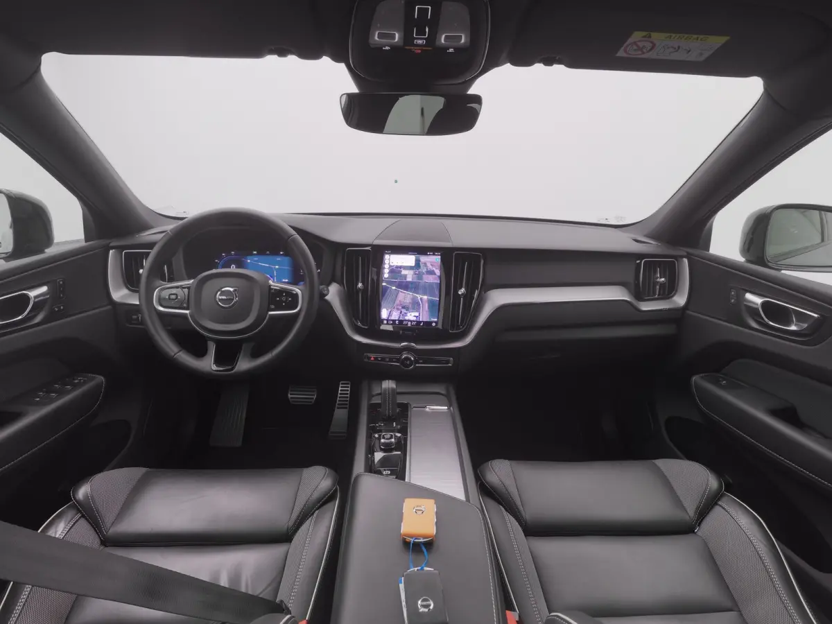 2.0 T6 Plug-in hybrid AWD R-Design | LONG RANGE |  PANO | CAMERA | KEYLESS | STOEL- EN STUURVERW.