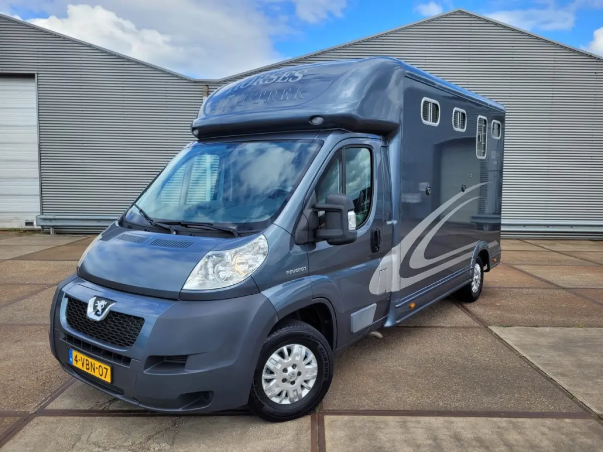 Horsetruck Paarden vervoer / Lage km stand