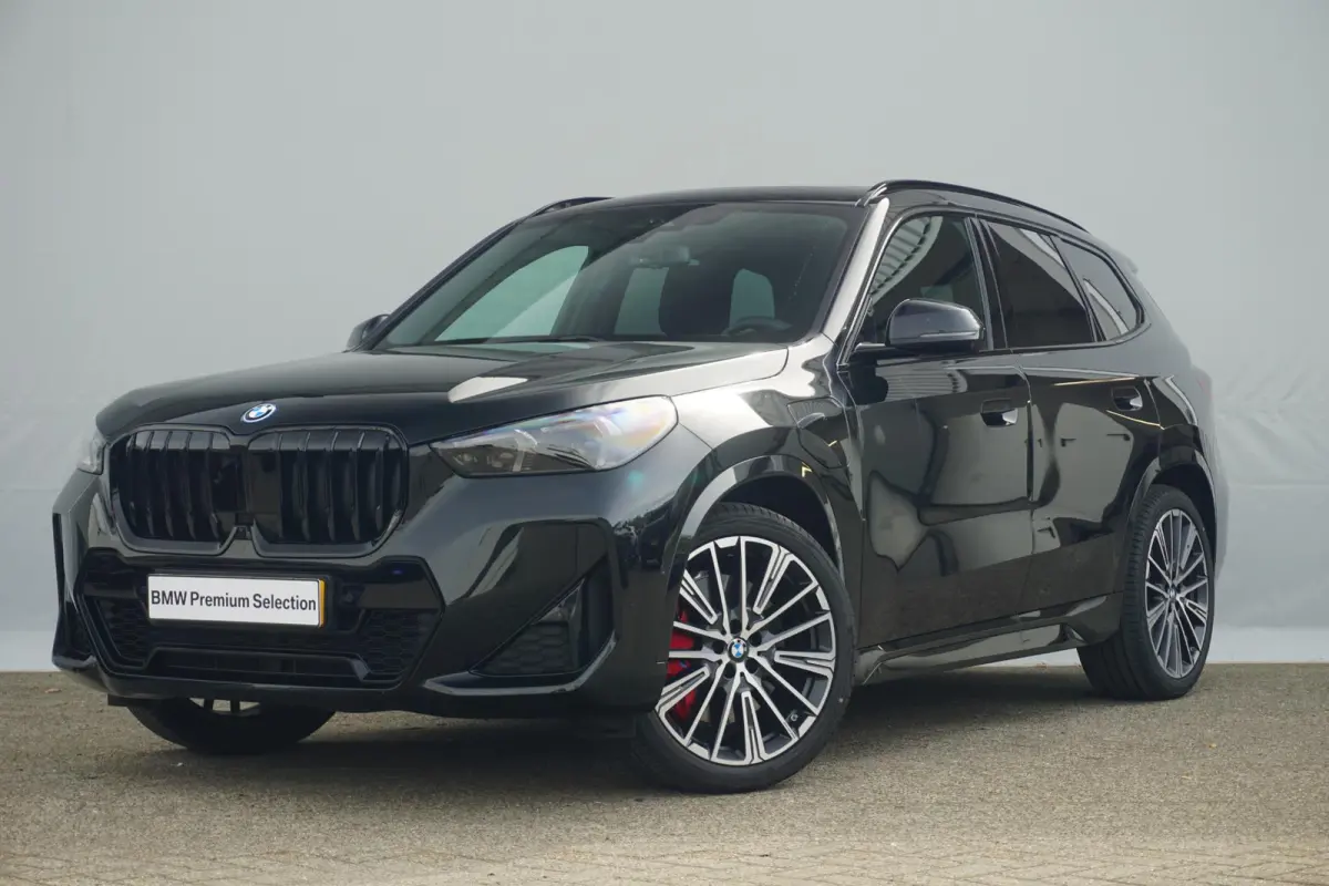 xDrive25e | M Sportpakket Pro | Harman Kardon | Driving Assistant Plus | Head-Up Display | Trekhaak
