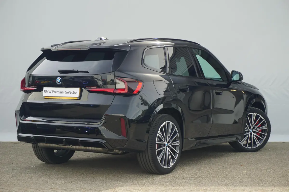 xDrive25e | M Sportpakket Pro | Harman Kardon | Driving Assistant Plus | Head-Up Display | Trekhaak