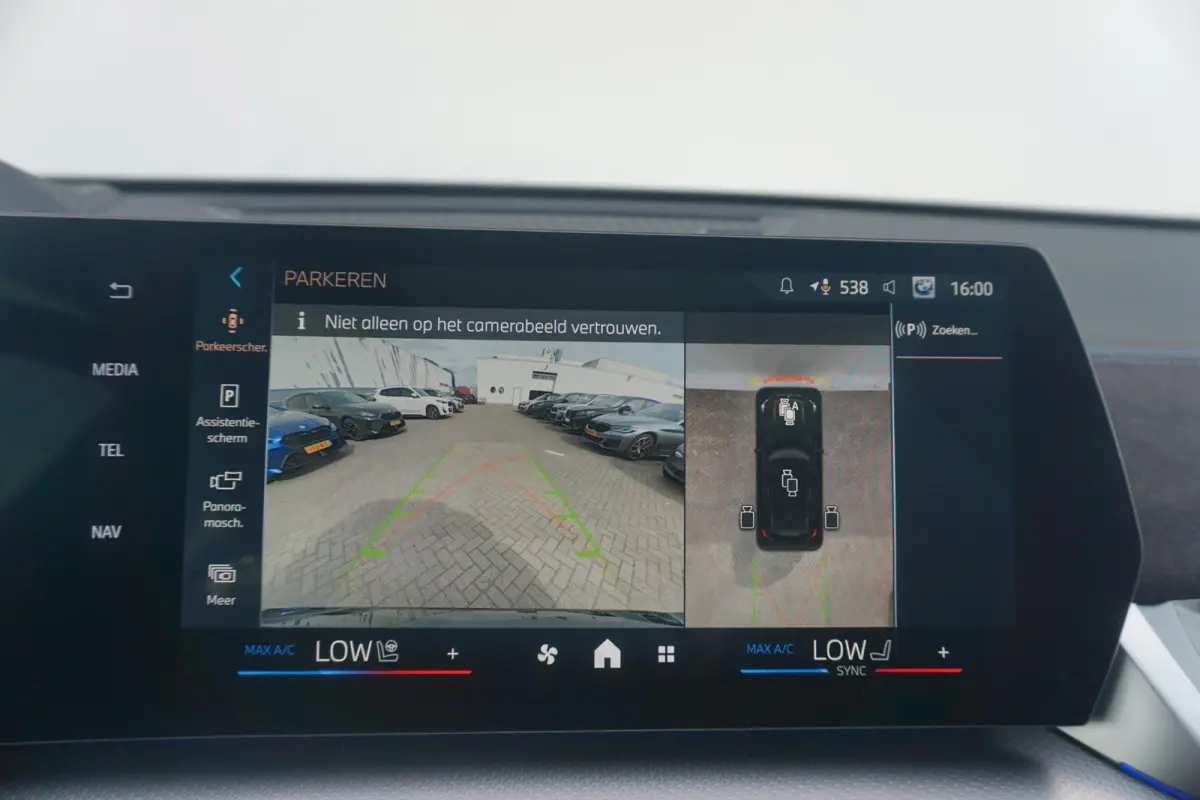 xDrive25e | M Sportpakket Pro | Harman Kardon | Driving Assistant Plus | Head-Up Display | Trekhaak