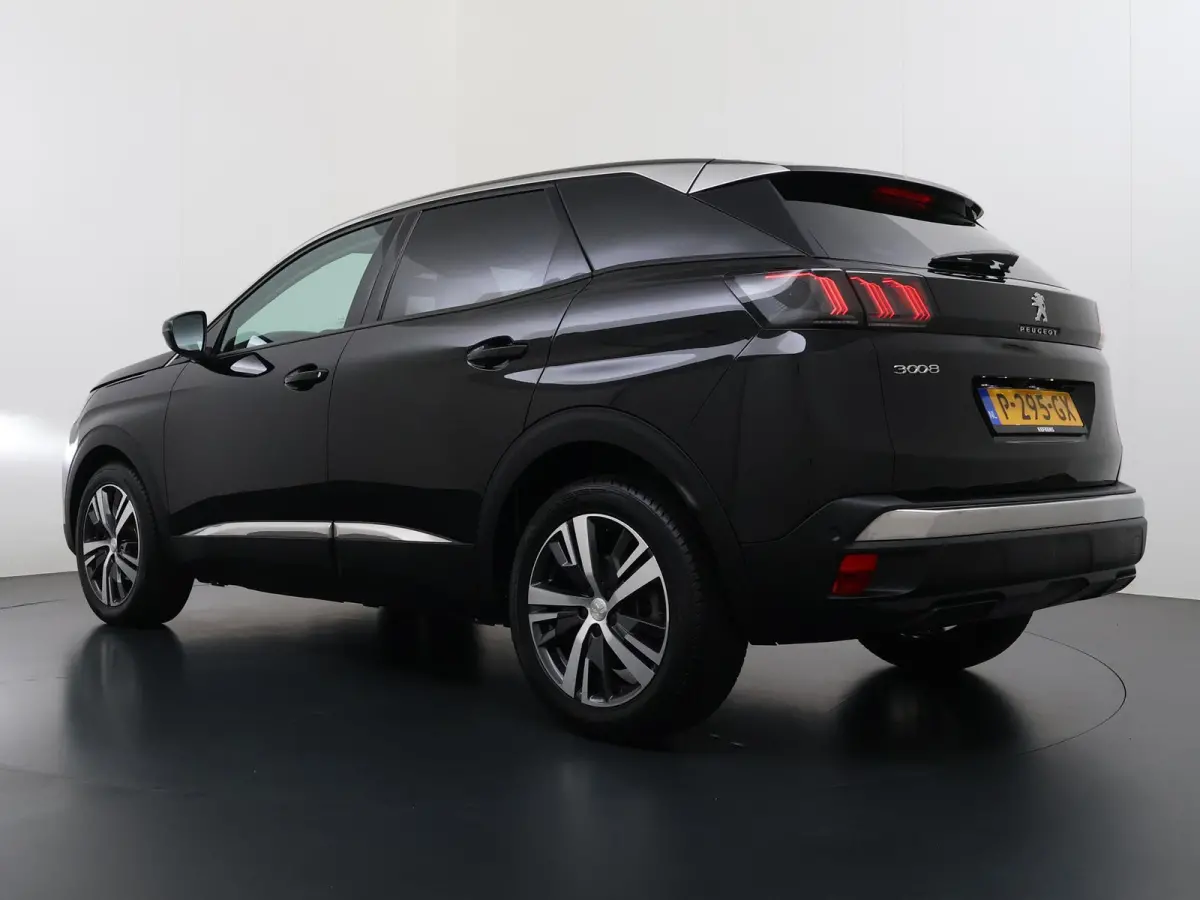 SUV Allure Pack 130pk Automaat | 1ste eigenaar | Camera | Dodehoekdetectie | Stoelverwarming | LED lampen | Keyless | AUTOMAAT | Navigatie
