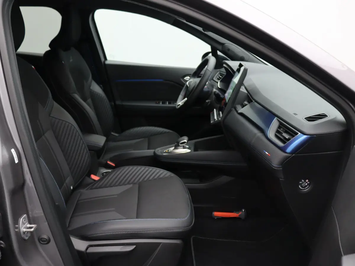 1.6 E-Tech full hybrid 145 esprit Alpine | LED | Achteruitrijcamera | Verwarmt stuurwiel | Keyless | Adaptive cruise.