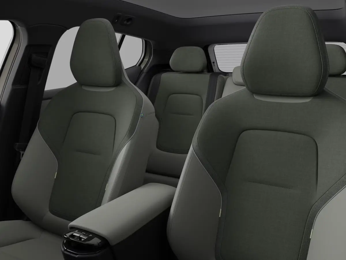 P8 AWD Ultra 69 kWh | Panoramadak | Parkeer assistent | Pine Interieur