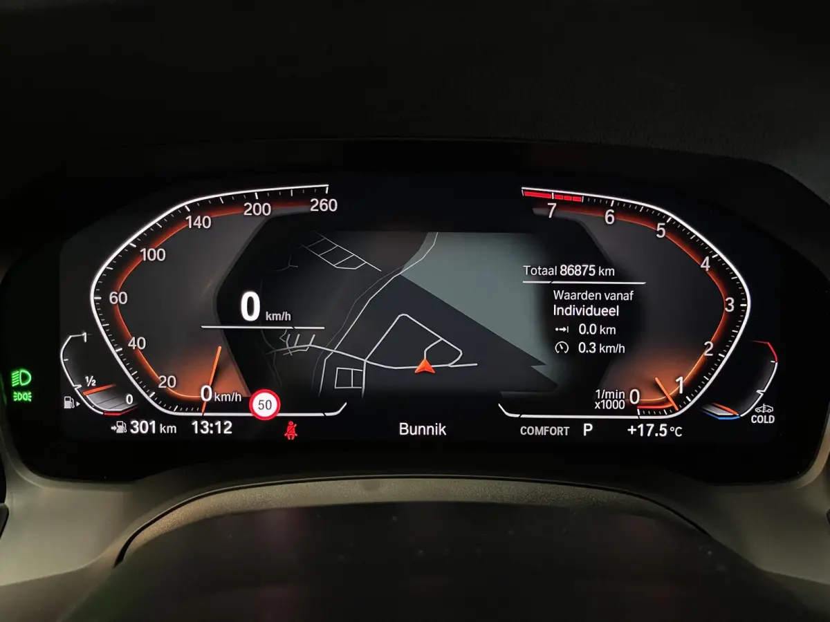 330i M Sport 18"/Panoramadak/Laser LED/Harman Kardon/Dodehoek/Adaptieve cruise/Keyless/Stoelverwarming
