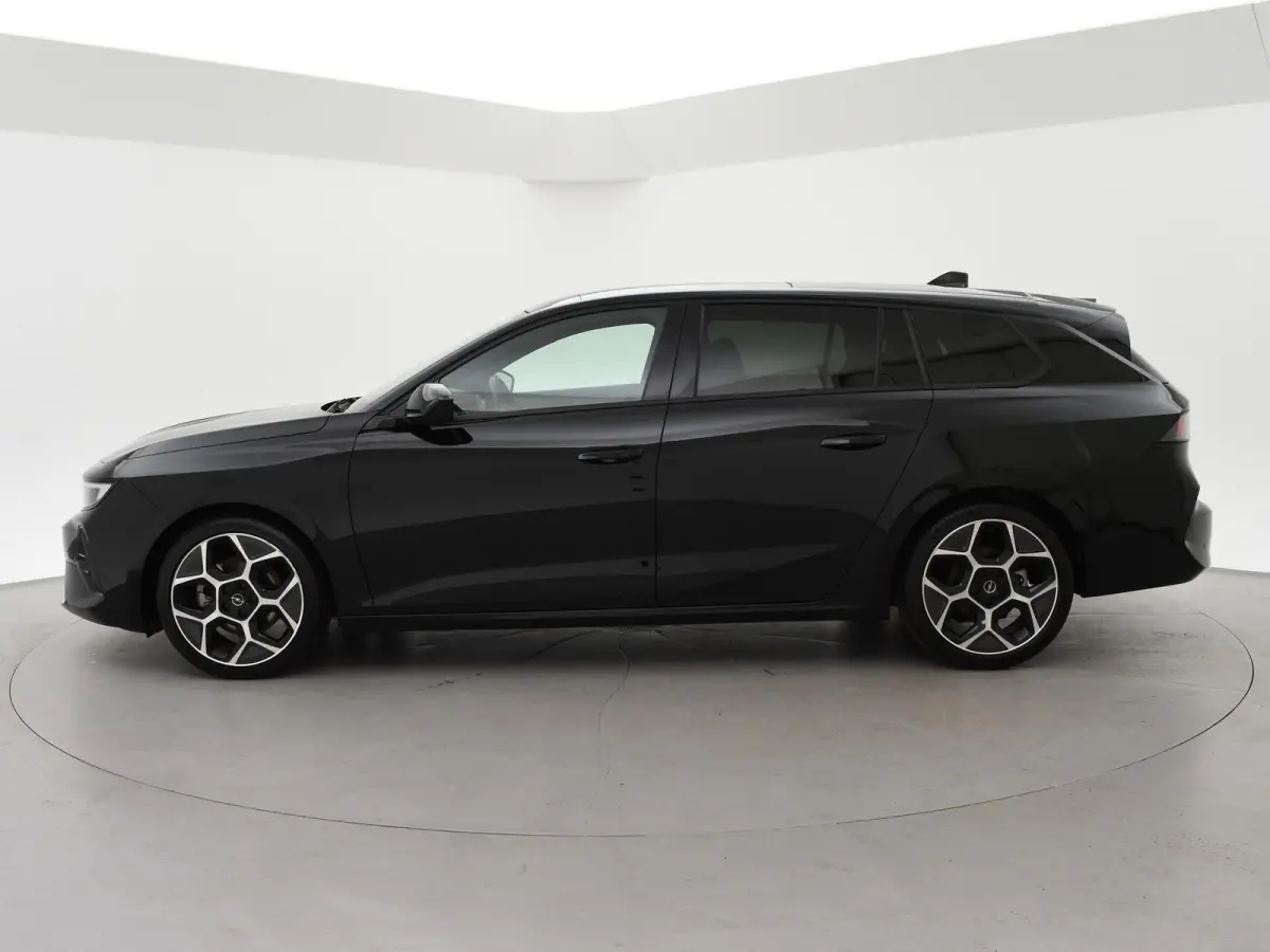 1.2 ULTIMATE AUT. + PANORAMA | HEAD-UP | ADAPTIVE CRUISE | CARPLAY | 360 CAMERA