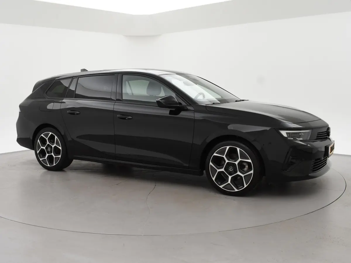 1.2 ULTIMATE AUT. + PANORAMA | HEAD-UP | ADAPTIVE CRUISE | CARPLAY | 360 CAMERA