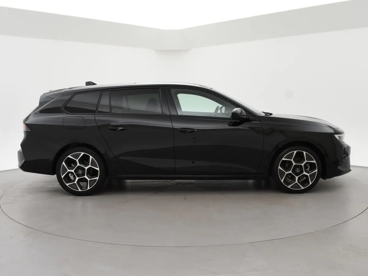 1.2 ULTIMATE AUT. + PANORAMA | HEAD-UP | ADAPTIVE CRUISE | CARPLAY | 360 CAMERA