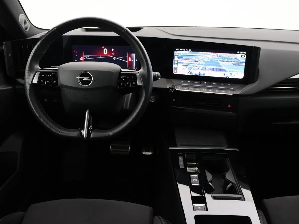 1.2 ULTIMATE AUT. + PANORAMA | HEAD-UP | ADAPTIVE CRUISE | CARPLAY | 360 CAMERA