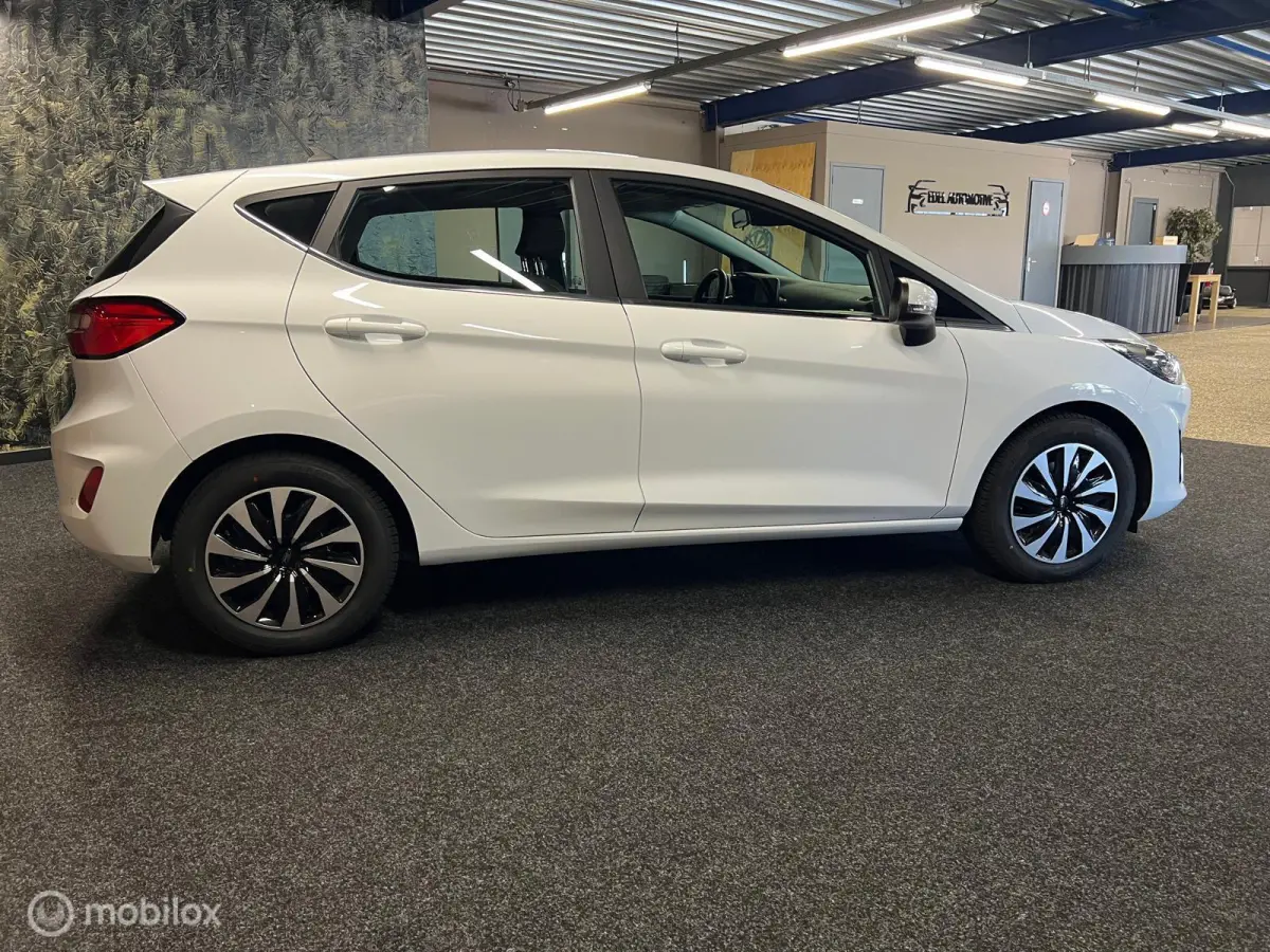 1.0 EcoBoost Hybrid Titanium-NAVI-CRUISE-AIRCO-CARPLAY-BLUETOOTH