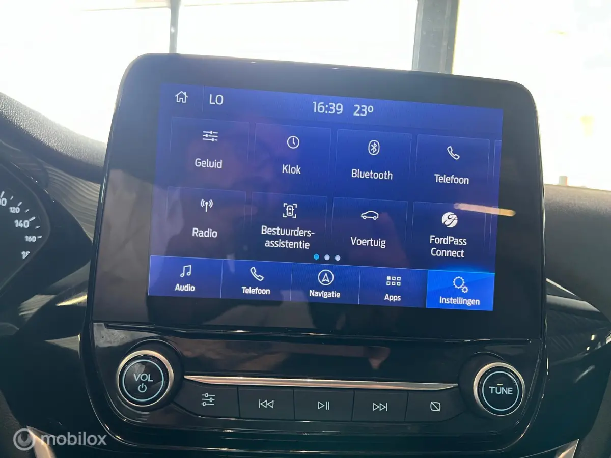 1.0 EcoBoost Hybrid Titanium-NAVI-CRUISE-AIRCO-CARPLAY-BLUETOOTH
