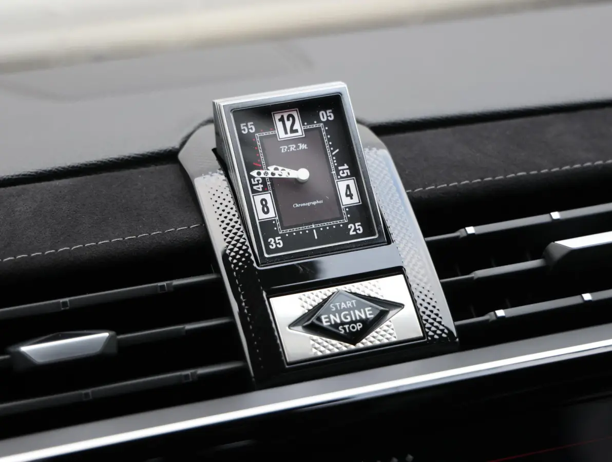 1.6 PHEV 225 Ligne Business | Alcantara bekleding | Navigatie | Dodehoeksensor | Elektrische achterklep | Verwarmde voorstoelen | Apple Carplay/Android Auto