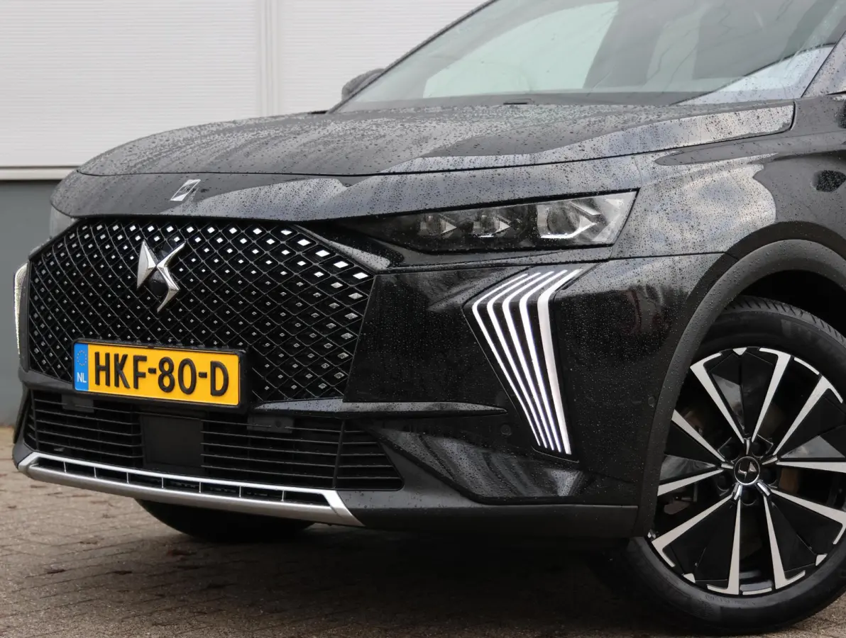 1.6 PHEV 225 Ligne Business | Alcantara bekleding | Navigatie | Dodehoeksensor | Elektrische achterklep | Verwarmde voorstoelen | Apple Carplay/Android Auto