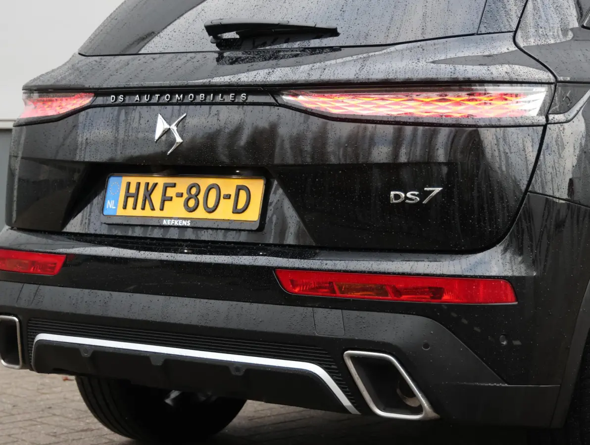 1.6 PHEV 225 Ligne Business | Alcantara bekleding | Navigatie | Dodehoeksensor | Elektrische achterklep | Verwarmde voorstoelen | Apple Carplay/Android Auto