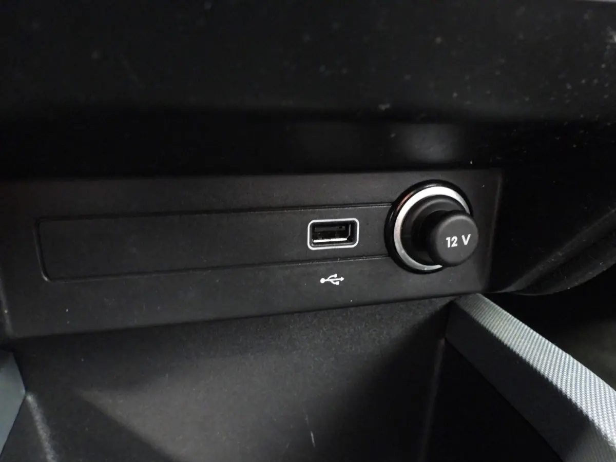 1.0 TSI Active Launch NAVI-APP/AIRCO/CRUISE/TREKHAAK!