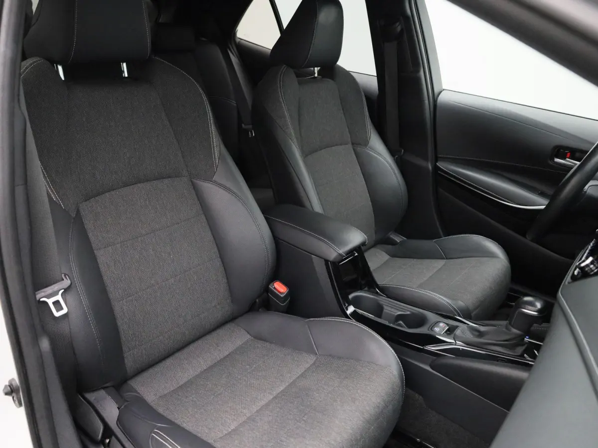 1.8 Hybrid Dynamic | NAVIGATIE | CAMERA | STOELVERWARMING | CLIMATE