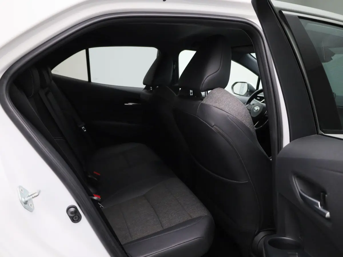 1.8 Hybrid Dynamic | NAVIGATIE | CAMERA | STOELVERWARMING | CLIMATE