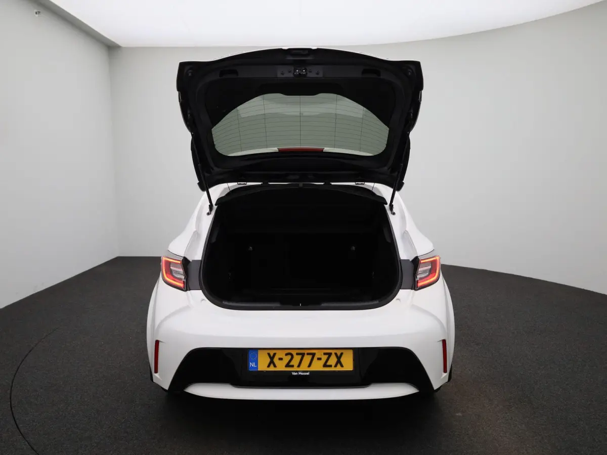 1.8 Hybrid Dynamic | NAVIGATIE | CAMERA | STOELVERWARMING | CLIMATE