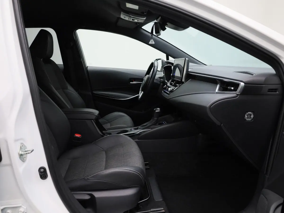 1.8 Hybrid Dynamic | NAVIGATIE | CAMERA | STOELVERWARMING | CLIMATE